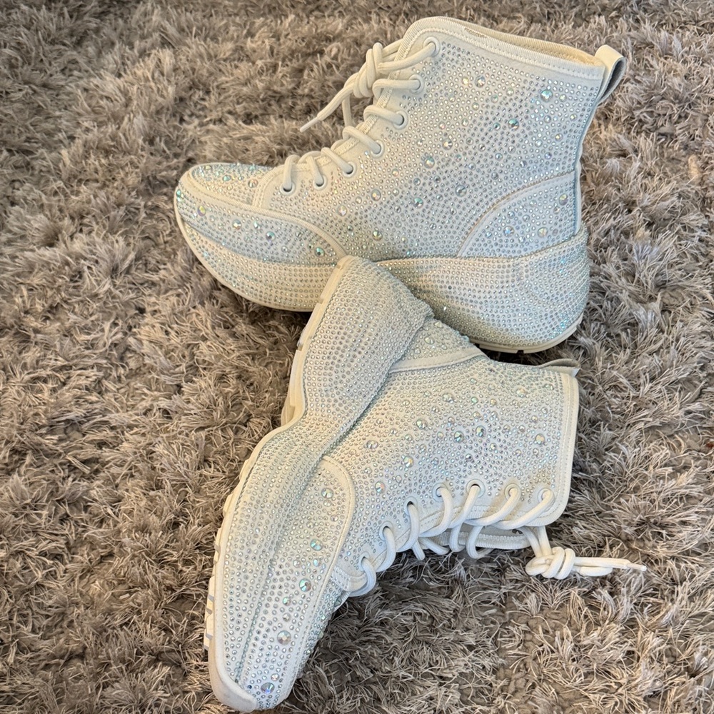 Women's White Rhinestone Boots - Picture 5 of 9